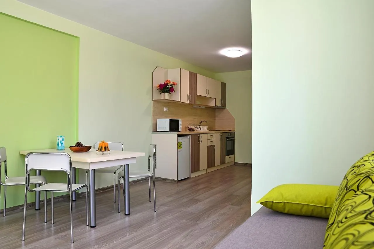 Visito Aparthouse Sofia 2*,